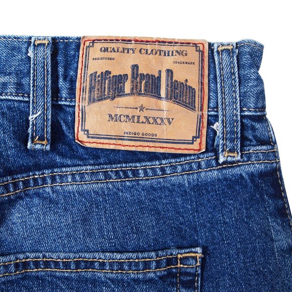 Hilfiger Men's Jeans, Size 38x30, Medium Wash, Classic Straight Fit - Picture 5 of 7